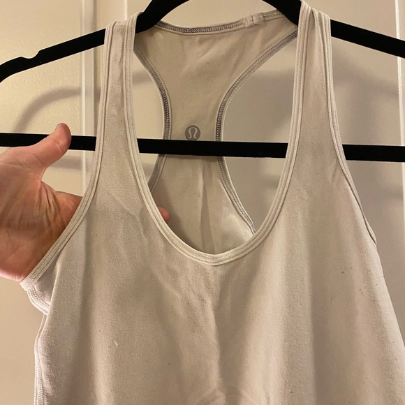 White lululemon active top size 6 - Picture 2 of 3